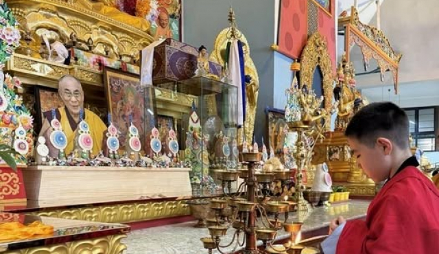 Өнөөдөр зуны тэргүүн цагаагчин могой сарын дөрвөн ногоон хар хулгана өдөр