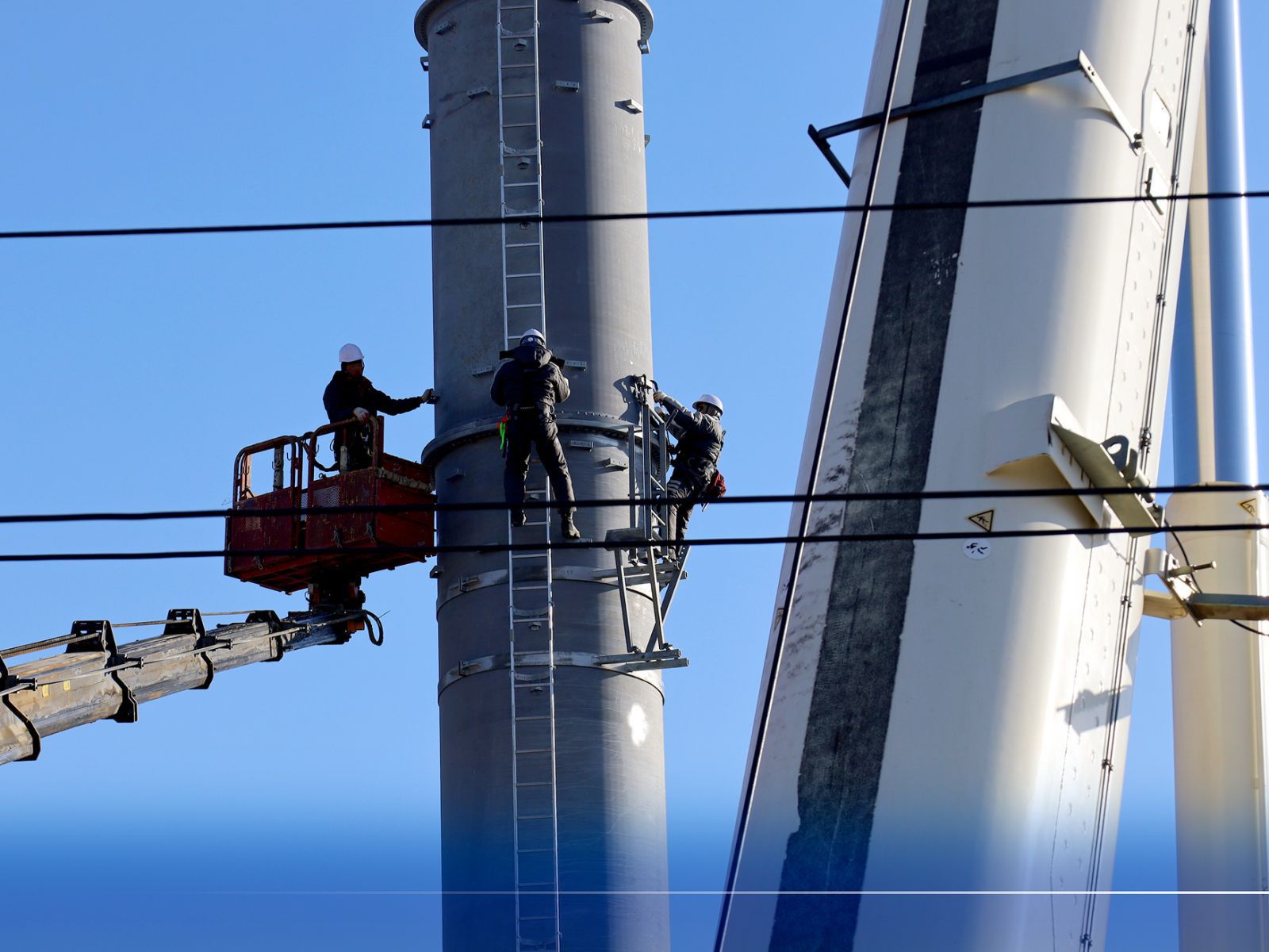 Дүүжин замын тээвэр төслийн 8 дахь тулгуур баганыг суурилууллаа