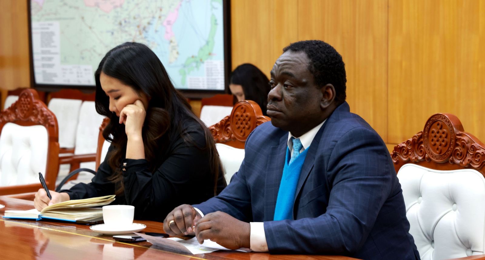 НҮБ-ИЙН ХҮҮХДИЙН САНТАЙ ХАМТЫН АЖИЛЛАГААГ ӨРГӨЖҮҮЛНЭ