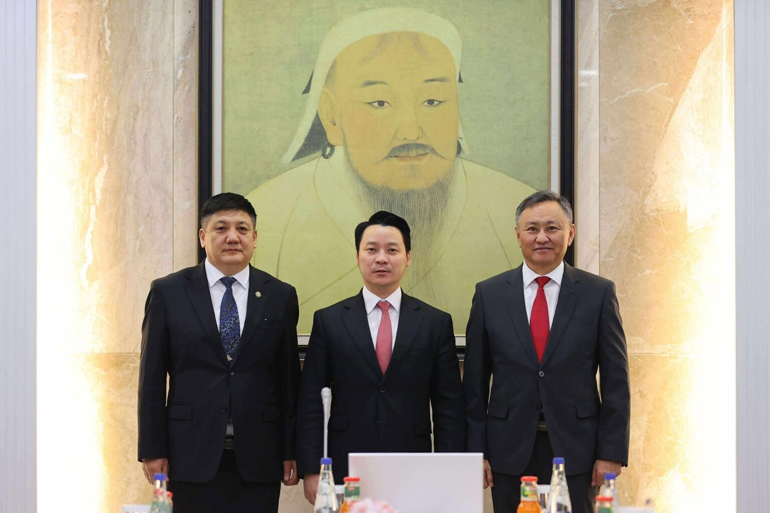 М.Чинбатыг Улсын ерөнхий прокурорын орлогчоор улираан томиллоо