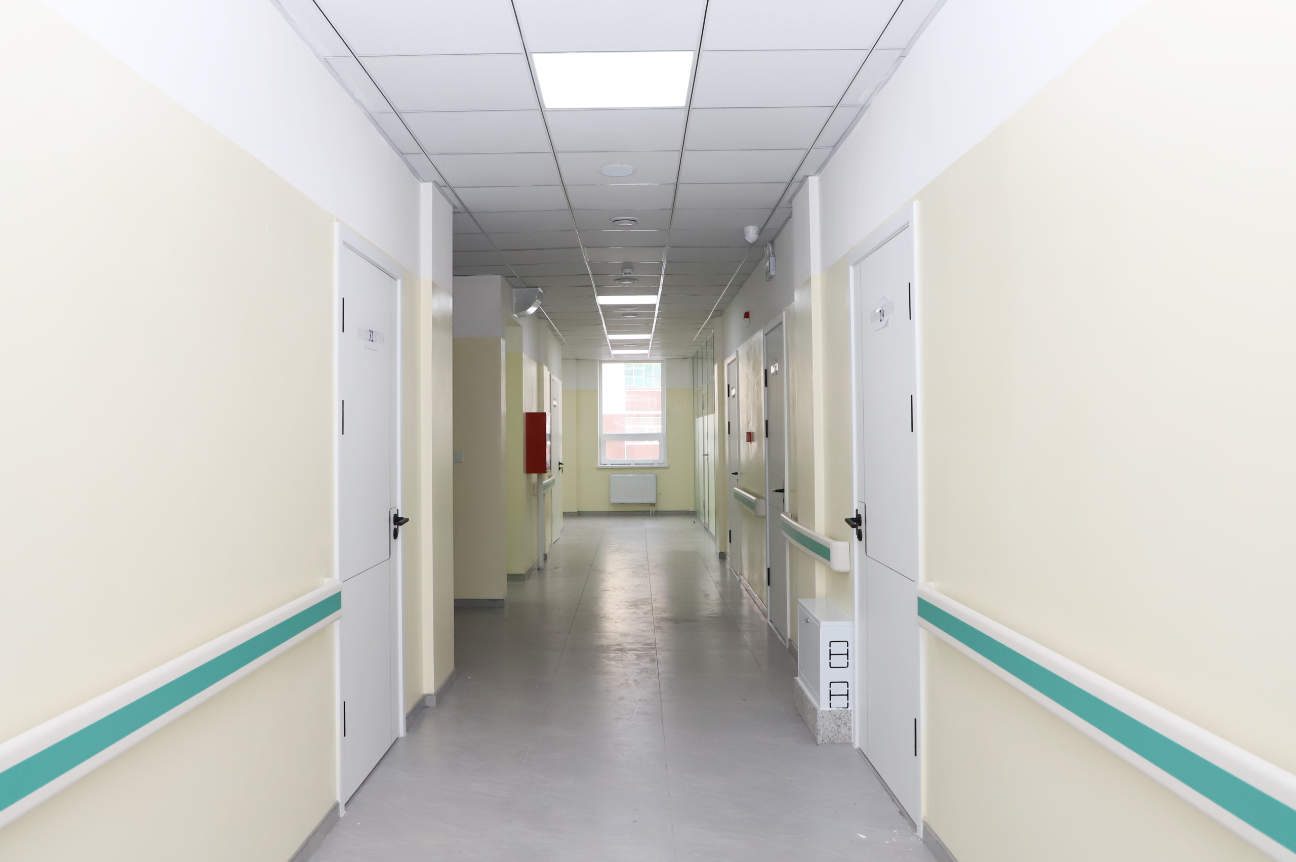 Хан-Уул дүүргийн 10 дугаар хорооны өрхийн эрүүл мэндийн төвийн барилга угсралтын ажил дуусаж, улсын комисс хүлээн авлаа